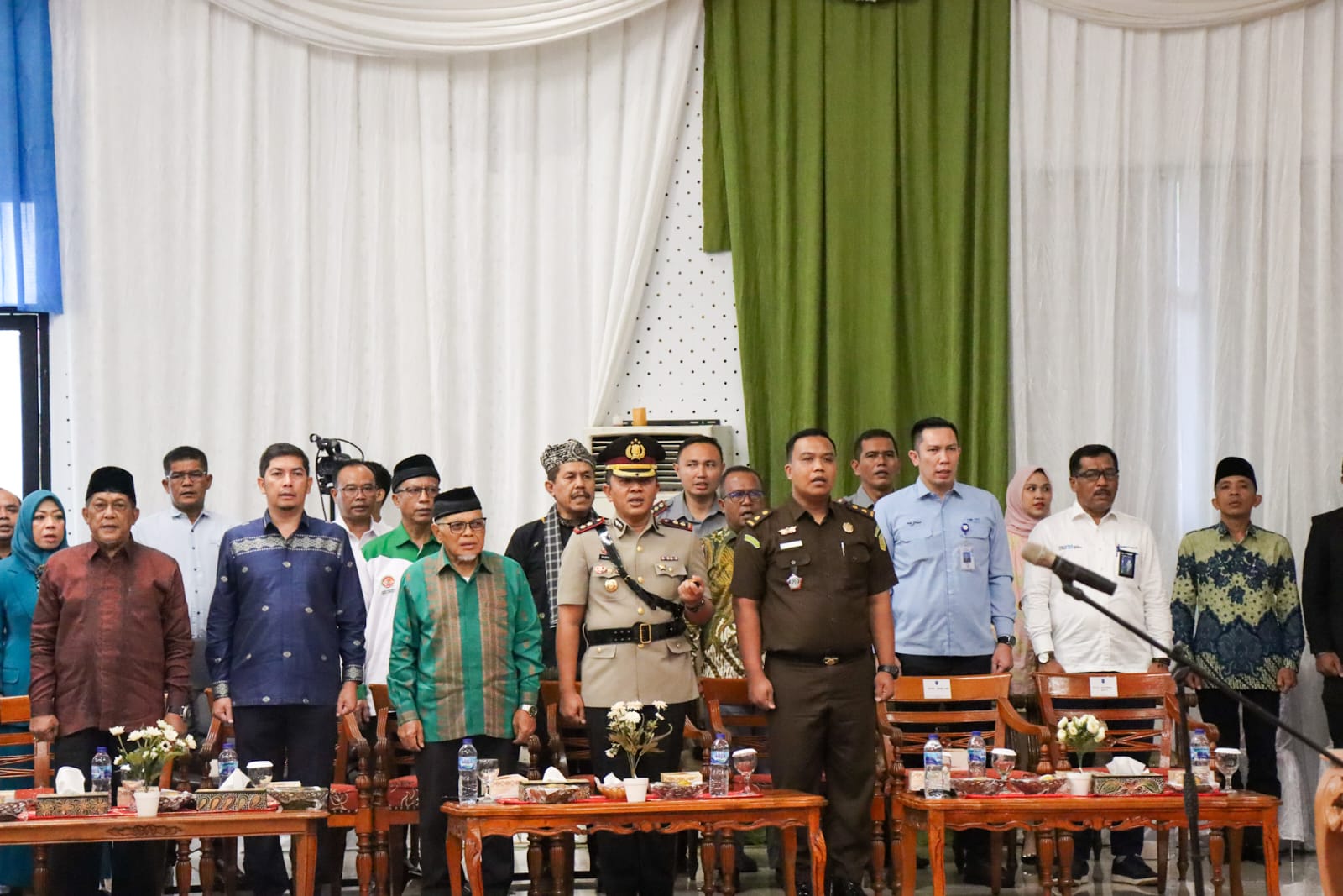 Kapolres Sawahlunto Hadiri Kegiatan pengucapan sumpah/Janji anggota DPRD Kota Sawahlunto