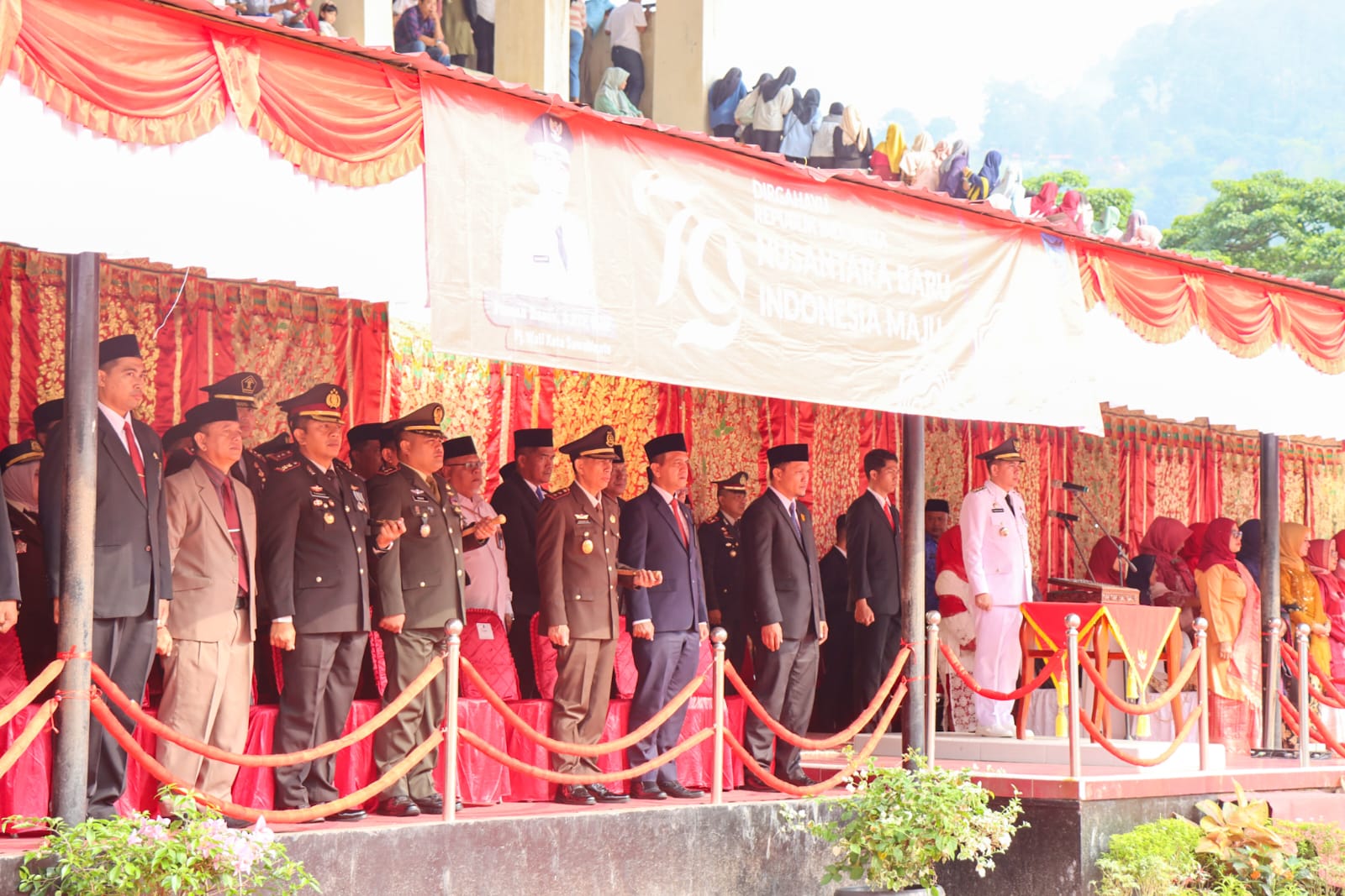 Kapolres Sawahlunto Hadiri Upacara Penaikan Dan Penurunan Bendera Kemerdekaan RI Ke-79