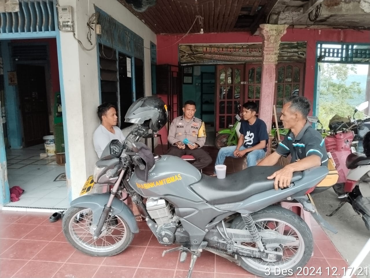 Cooling system Pasca Pilkada, Bhabinkamtibmas Desa Santur Polsek Barangin ciptakan kondusifitas