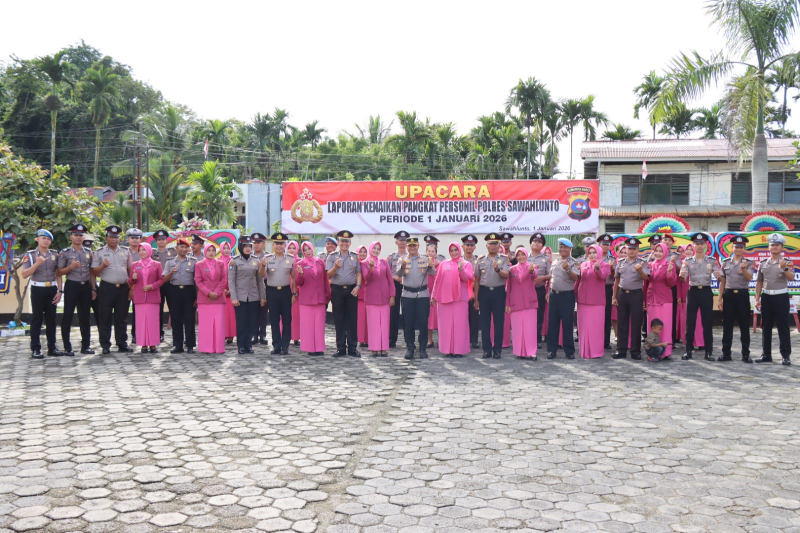 Kapolres Sawahlunto Pimpin Upacara Kenaikan Pangkat TMT 1 Januari 2026, Momentum Penghargaan dan Motivasi Personel